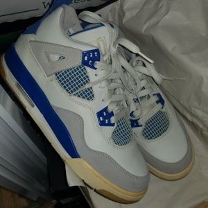 Jordan 4